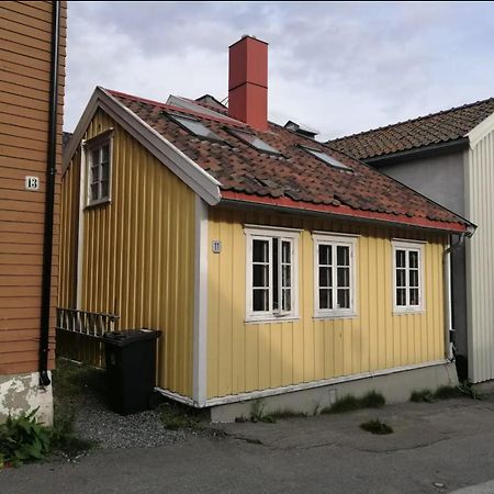 Sjarmerende Historisk Leilighet Midt I Tromsø Exterior foto